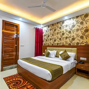https://hotel-urban-tree.top-gurgaonhotels.com