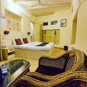 https://yogi-soul-p-guesthouse-varanasi.hotels-varanasi.com