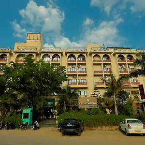 Le Roi Hotel